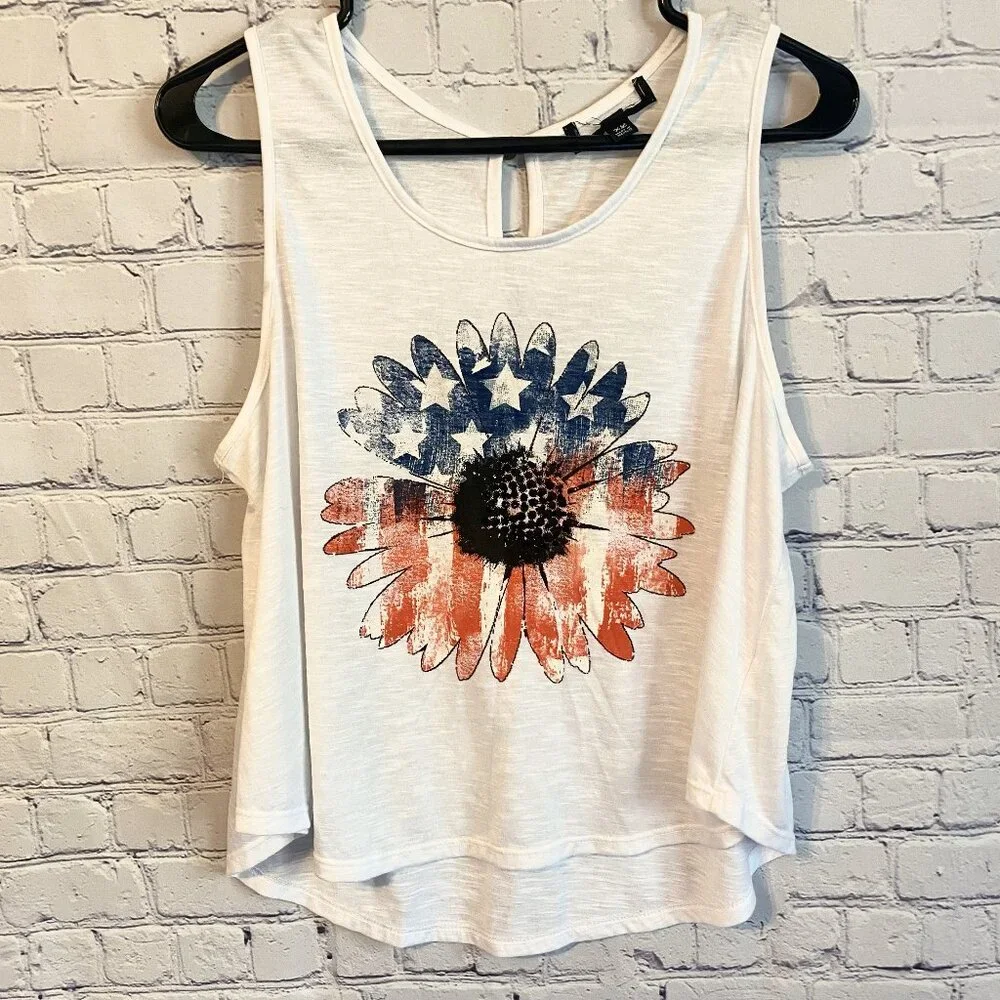 3/$15 4TH OF JULY CROP TOP - Picture 1 of 5